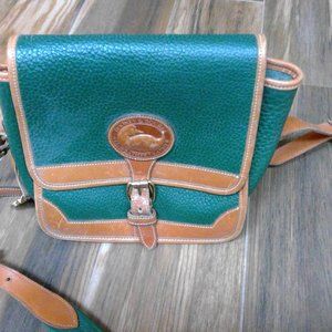 Vintage Kelly Green dooney and bourke shoulder bag